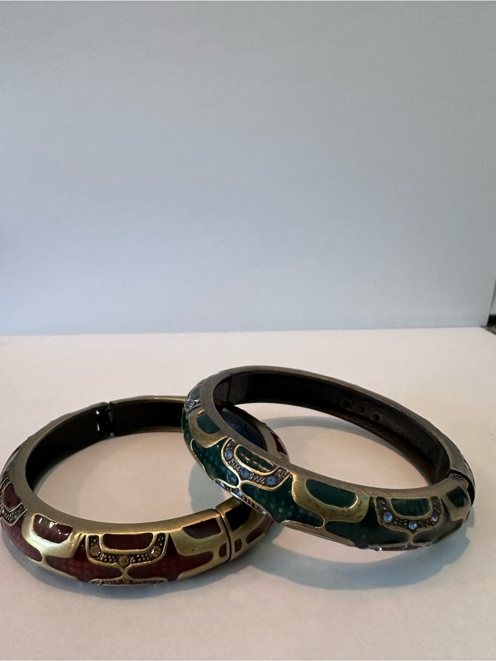 2 Coldwater Creek maroon and green with Goldtone Bracelets - Picture 4 of 13